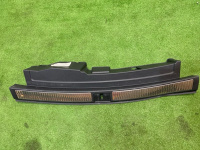 Volkswagen / Touareg / Накладка замка багажника