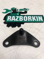 Volkswagen / Tiguan / Кронштейн амортизатора крышки багажника