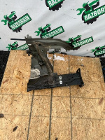 Audi / A5 / Лонжерон