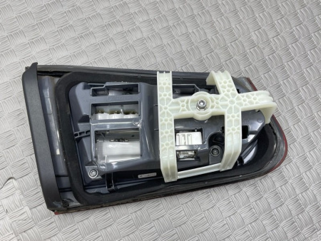 Mercedes-Benz / GLC 250d 4-matic / Фонарь задний