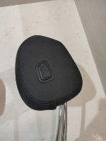 BMW / X5 / Подголовник сиденья