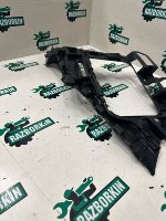 Volkswagen / Touareg / Направляющая бампера Volkswagen / Touareg / Направляющая бампера