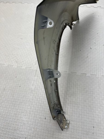 Audi / SQ8 / Крыло