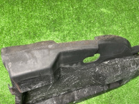 Mercedes-Benz / 190e / Подкапотный пластик