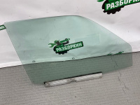 Mercedes-Benz / 190e / Стекло двери