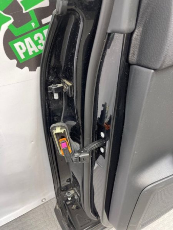 Volkswagen / Touareg / Дверь боковая