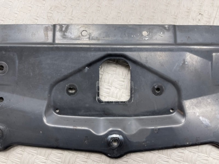 BMW / M6 / Крепление бампера