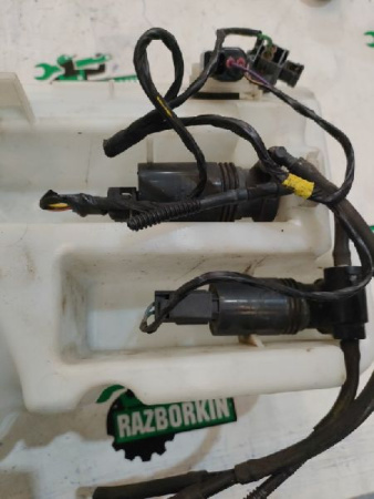 Volvo / XC60 / Бачок омывателя