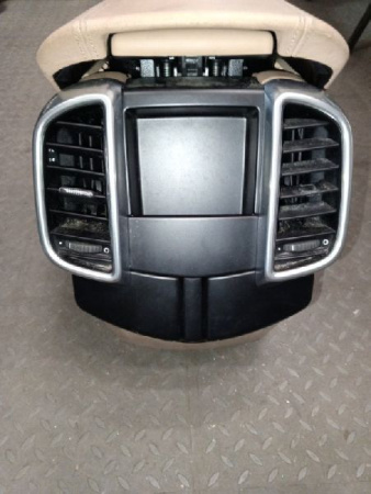 Porsche / Cayenne / Консоль центральная