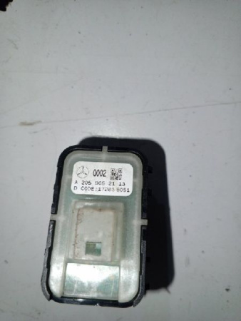 Mercedes-Benz / GLC 250d 4-matic / Кнопка регулировки сидения