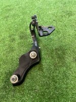 Land Rover / Range Rover Sport / Петля двери багажника