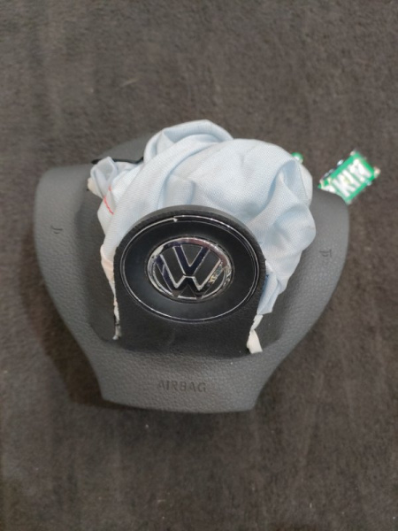 Volkswagen / Tiguan / Подушка безопасности