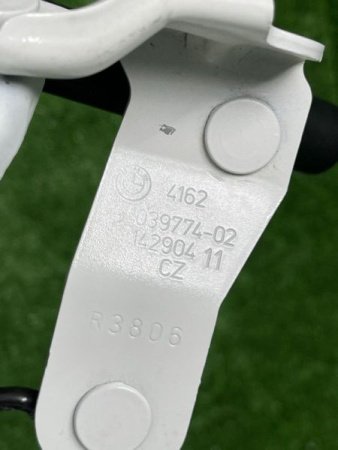 BMW / M6 / Петля крышки багажника