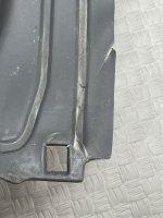 Mercedes-Benz / E-Class / Подкрылок