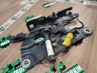 BMW / 5-Series / Петля капота