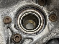 Audi / A8 / Кулак поворотный