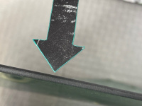 BMW / 5-Series / Стекло двери