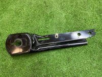 Ford / EXPLORER / Кронштейн подрамника