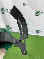 Audi / A4 / кожух приводного вала