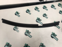 BMW / X3 / Уплотнитель капота