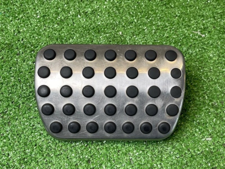 Mercedes-Benz / GLC 250d 4-matic / Накладка педали