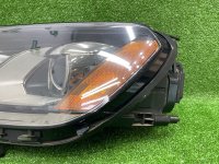 Volkswagen / Touareg / Фара