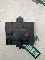 Audi / A6 / Блок управления двери