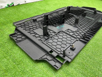 Audi / A6 / Накладка пола