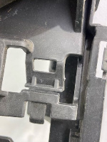 Audi / Q8 / Кронштейн бампера