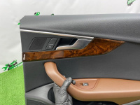 Audi / A4 / Обшивка двери