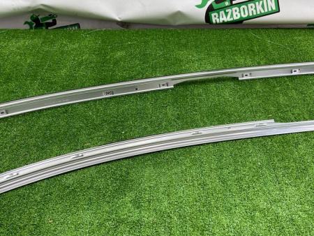 Audi / A7 / Молдинг крыши
