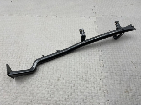 Mercedes-Benz / 300E / Кронштейн