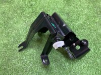 BMW / X5 / Кронштейн