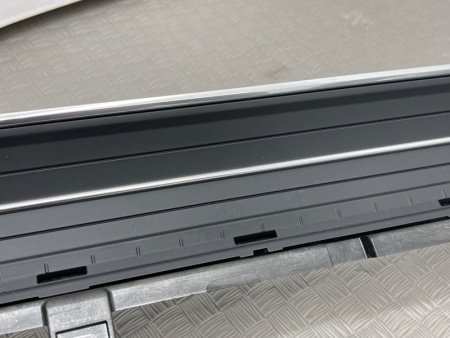 Audi / A6 / Дефлектор обдува салона