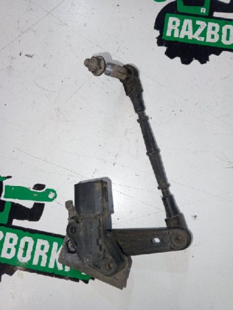 Volkswagen / Touareg / Датчик уровня подвески