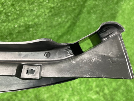 Mercedes-Benz / 300E / Водосток