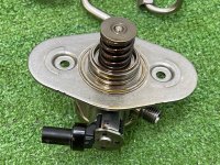 BMW / 7-Series / Топливный насос высокого давления