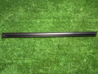 BMW / 1-Series / Уплотнитель стекла двери