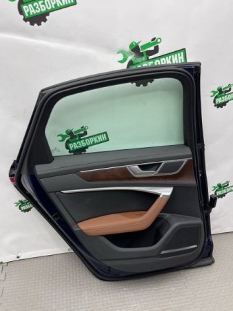 Audi / A6 / Дверь боковая