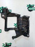 Audi / A6 / Кронштейн бампера