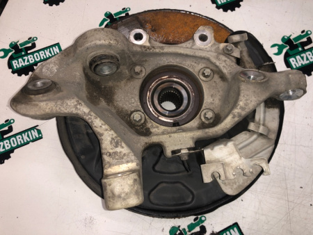 Mercedes-Benz / GLC 250d 4-matic / Кулак задний