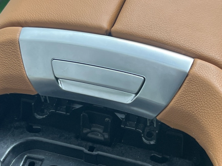 BMW / X5 / Консоль центральная