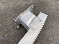 Audi / A6 / Усилитель бампера