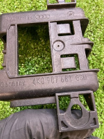 Audi / A6 / Кронштейн