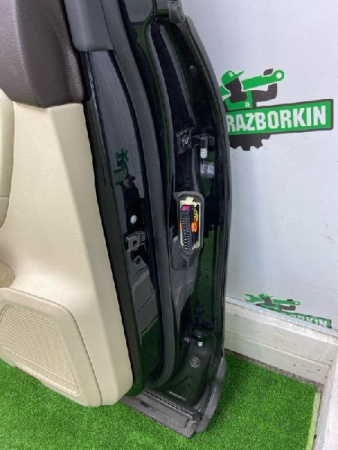 Volkswagen / Touareg / Дверь боковая