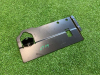 Audi / A6 / Кронштейн обшивки багажника