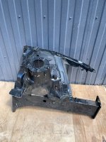 Audi / A4 / Лонжерон