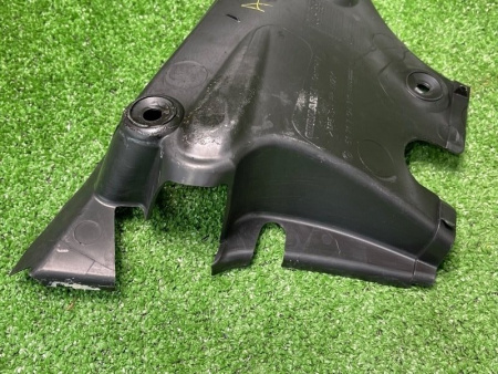 BMW / M6 / Водосток