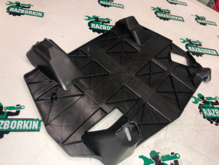 Mercedes-Benz / GLC 250d 4-matic / Опора для ног