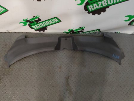 Накладка замка капота